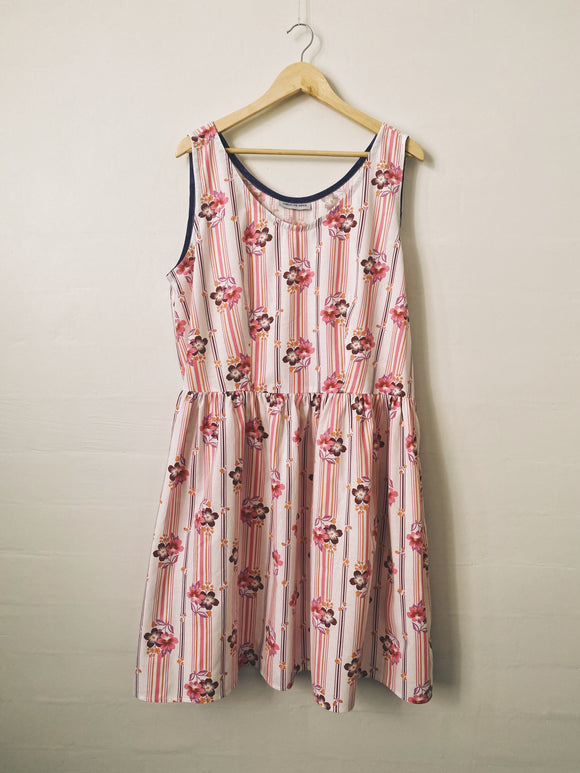 Down The River Dress - Size 22